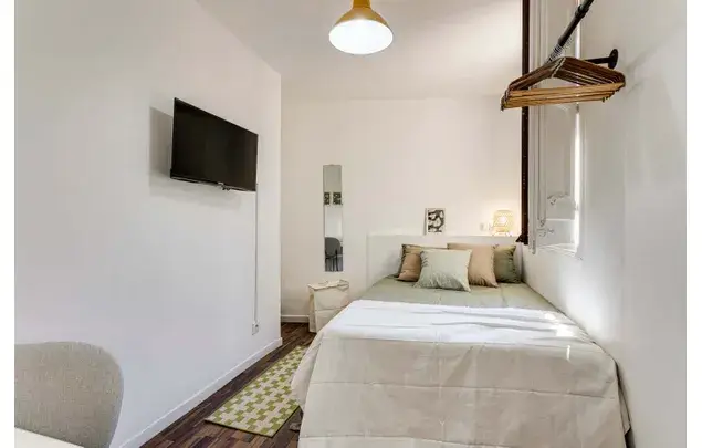 Rent a room of 145 m² in Barcelona