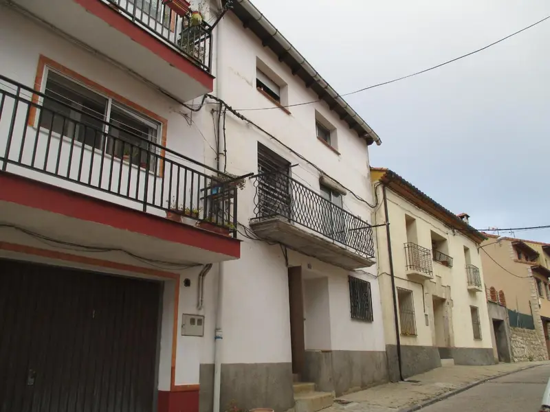 Vivienda, Casa de 342 m² en venta, Guadalaviar (Teruel) - Servihabitat