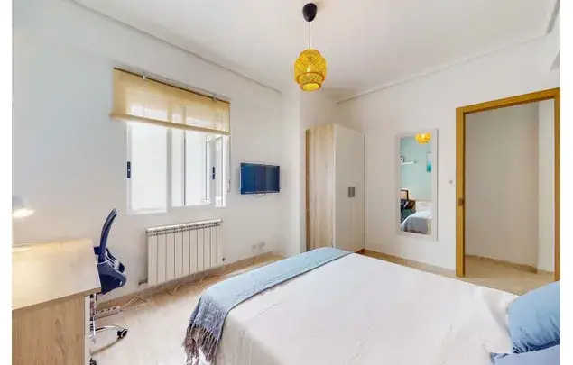 Habitaci
ón 85m
² Castelló de la Plana Estancia Media Larga