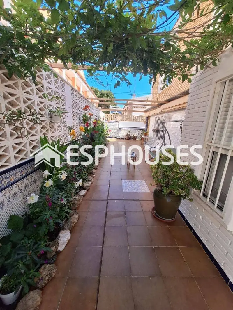 Bungalow en venta en Los Europeos, Torrevieja, Alicante