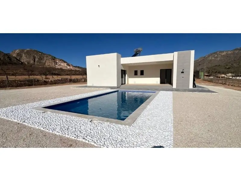 Villa en Jumilla 3 dormitorios piscina privada nueva construccion