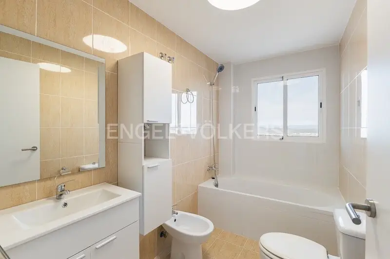 Casa en Alquiler Chiva Valencia 3 Dormitorios 3 Baños