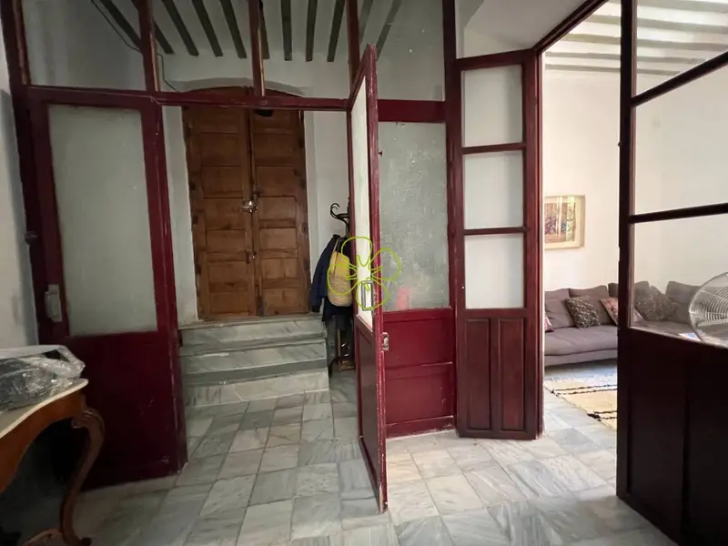 Mansión Española en Zurgena: Casa Familiar o Hotel Boutique