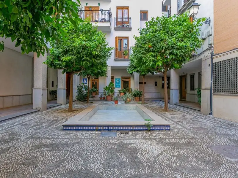 Trastero en Granada 27m2 Ideal Almacenamiento Aparcamiento
