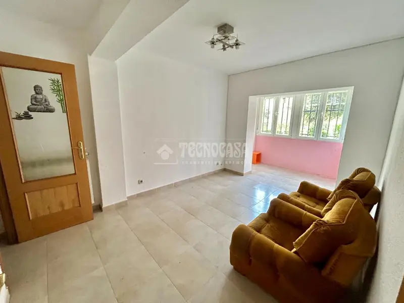 Piso en venta en Latina 3 dormitorios con trastero y terraza