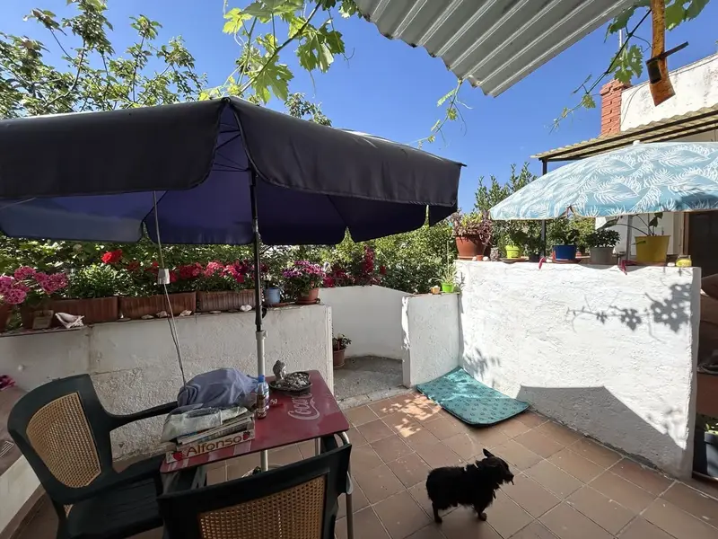 Casa en venta en Tozar Moclin Granada 76m2 patio jardin