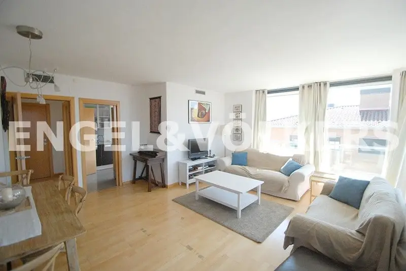 Atico en Alquiler Sitges 3 Dormitorios 2 Baños Terraza Piscina