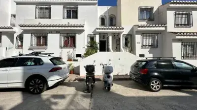 Chalet Adosado en Venta en Velilla Park 3 Dormitorios 2 Baños