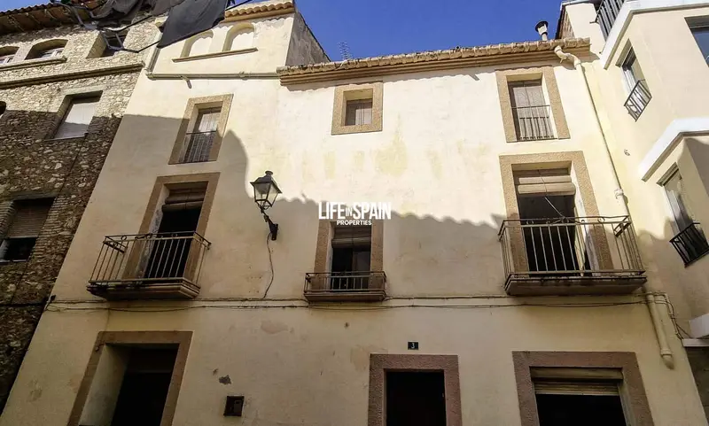Casa en venta Ginestar Tarragona 238m2 cuatro plantas reforma integral