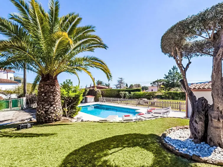 Casa Villa 3 Dormitorios Alquiler Calonge Espa	

