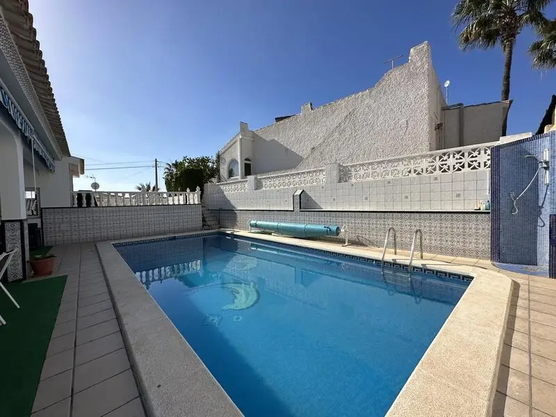 Villa de Lujo en Villamartin con Piscina Privada
