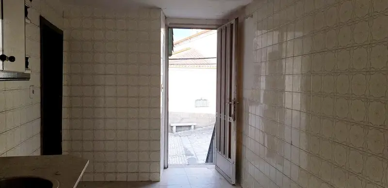 Casa con jardin en Seixalbo Ourense para reformar
