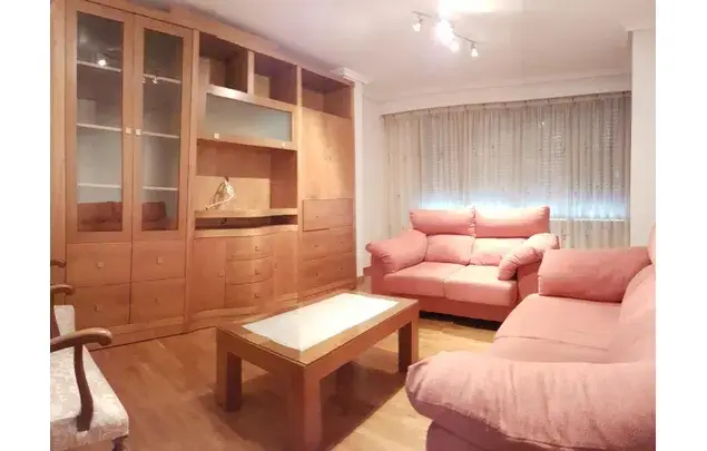 Alquiler piso 3 dormitorios 95m² Ourense