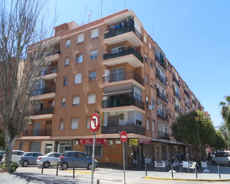 Local Comercial 927m2 Xirivella