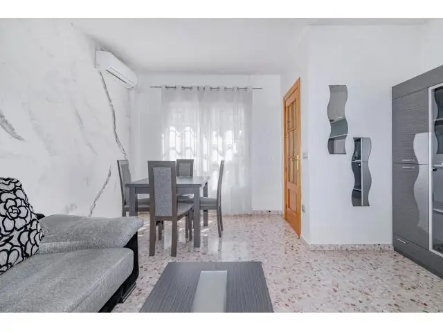 Adosada en Maracena 141m2 3 Dormitorios 2 Baños Garaje Patio