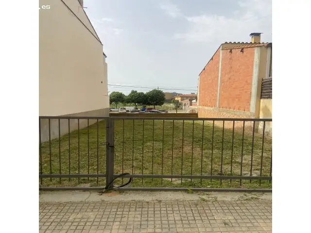 Parcela en Cassà de la Selva Girona: Casa Adosada 126m²