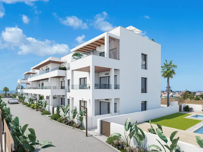 Apartamentos en Los Alcázares con vistas al golf y al mar