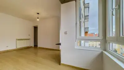 Piso Reformado en Torrelavega Centro con Aparcamiento