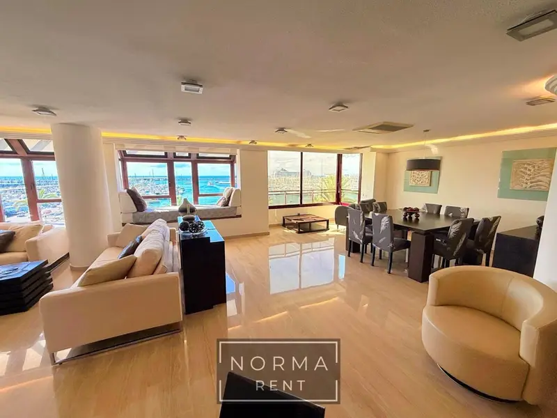 Apartamento en Alquiler Alicante Primera Linea Explanada Vistas al Mar