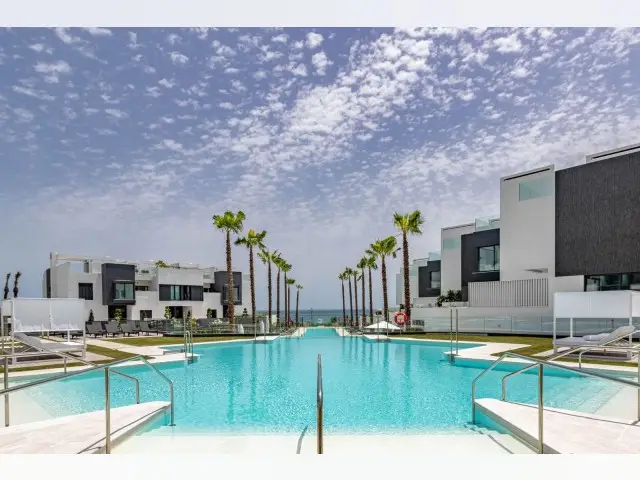 Adosado de 3 Dormitorios en venta Estepona, España