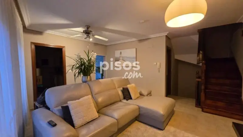 Casa Adosada en Venta Cerca de la Playa de Arenillas