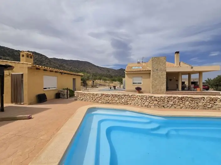 Villa 4 Dormitorios Salinas Alicante