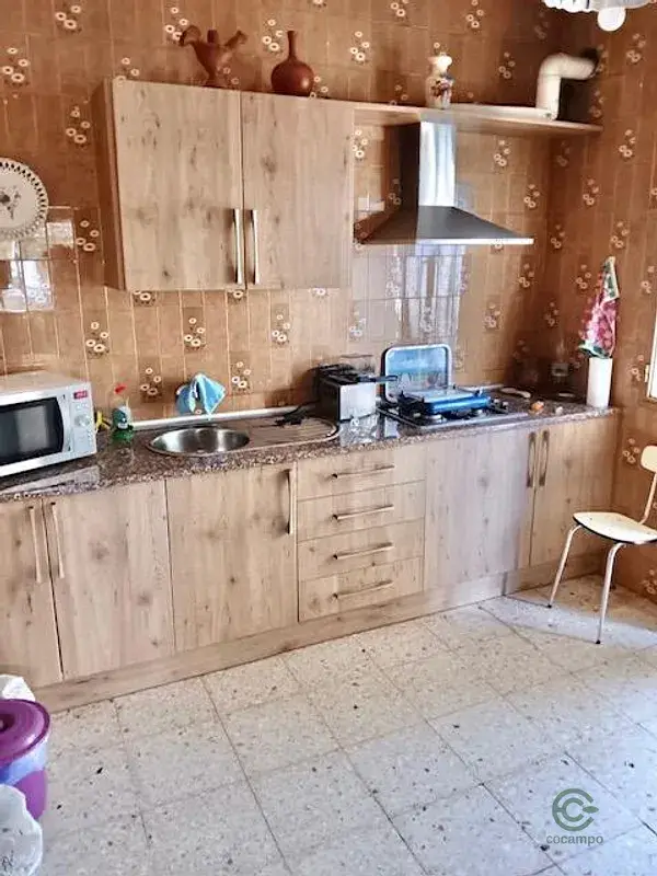 Casa con Terreno en La Albuera 8 Dormitorios 2 Baños