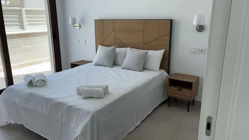 Chalet en Vera Playa 2 dormitorios 2 baños nuevo con piscina