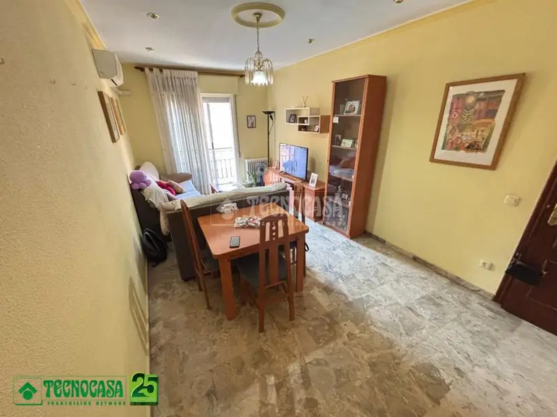 Piso en venta en C. de Pedrera Baja
