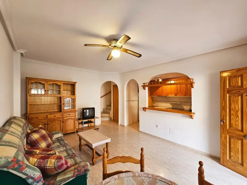 Venta de casa con piscina y terraza en Gran Alacant (Santa Pola), Novamar