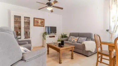 Casa en Venta La Zubia 209m2 3 Dormitorios Piscina