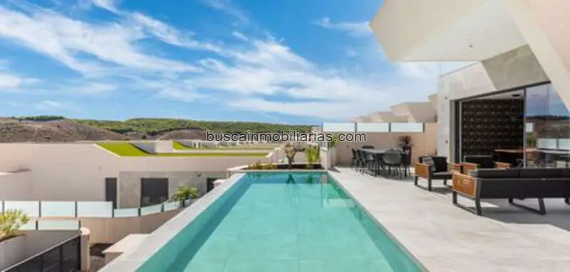 Villa de Lujo en Venta Quesada 5 Dormitorios 6 Baños Vistas al Mar