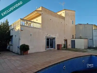 Casa 5 Dormitorios Piscina Empuriabrava Reforma Integral