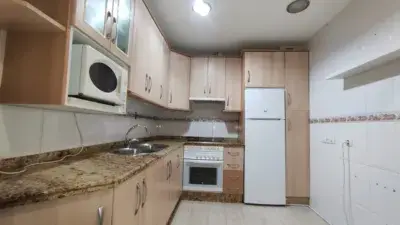 Piso en venta en Calle Semicentro, Número 78