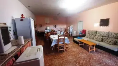 Finca Urbana Alcalá de Guadaira 2043m² con Casa y Nave
