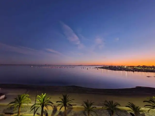 Apartamento en Lo Pagan 3 Dormitorios Frente al Mar