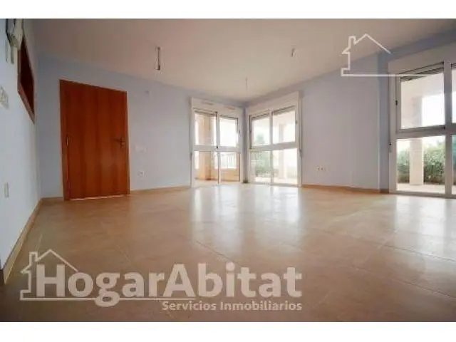 Apartamento Primera Linea de Playa a Estrenar con Piscina y Garaje