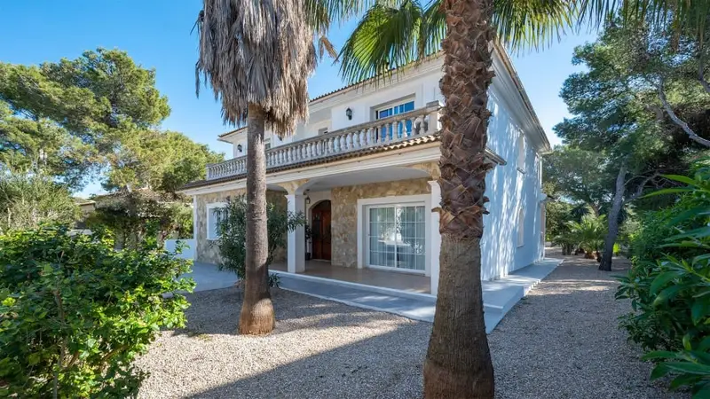 Chalet en Venta Santa Ponsa 5 Dormitorios Piscina Jardin