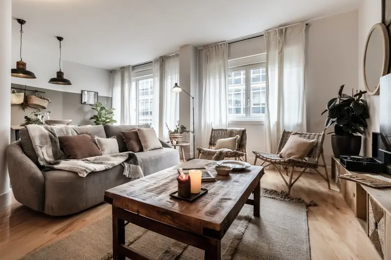 Apartamento Moderno en Almagro Madrid con Piscina y Gimnasio