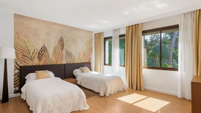 Villa de Lujo en Puerto Banús para Familias