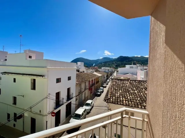 Apartamento 4 Dormitorios en Venta Pego