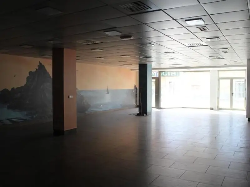 venta Local Comercial en Almería, Almería Provincia (RPV-25208)- Globaliza
