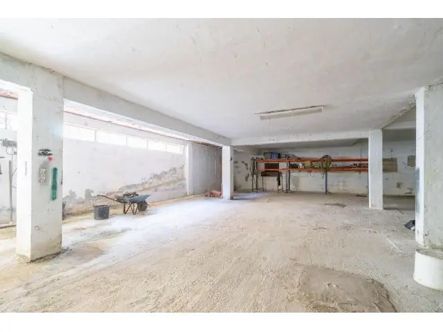 Local Comercial 484m2 Villalegre Avilés Garajes Trasteros Hostelería