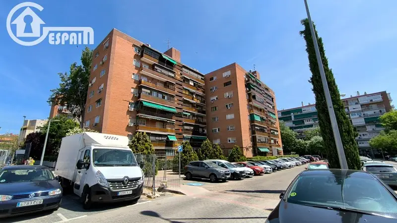Piso 3 Dormitorios Terraza Ascensor Las Aguilas