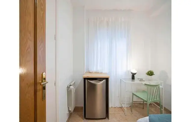 Habitacion 598m2 Madrid Alquiler 11 a 18 Dias