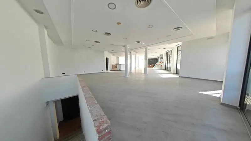 Local Comercial en Venta El Prat de Llobregat 835m²