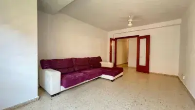 Piso en Alquiler Alicante Benalúa 4 habitaciones 2 baños Luminoso