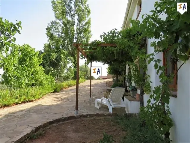 Casa rurales de 4 Dormitorios en venta Huelma, España