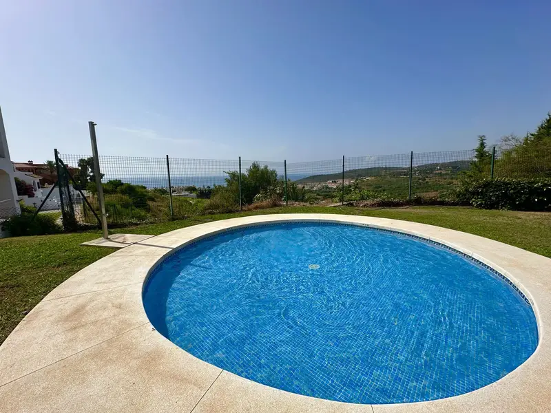 Apartamento en Venta La Duquesa 2 Dormitorios