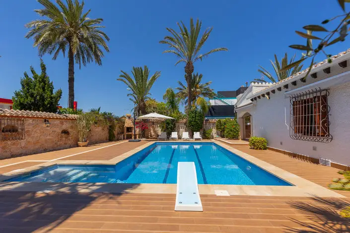 Villa en Punta Prima 4 Dormitorios Piscina Privada